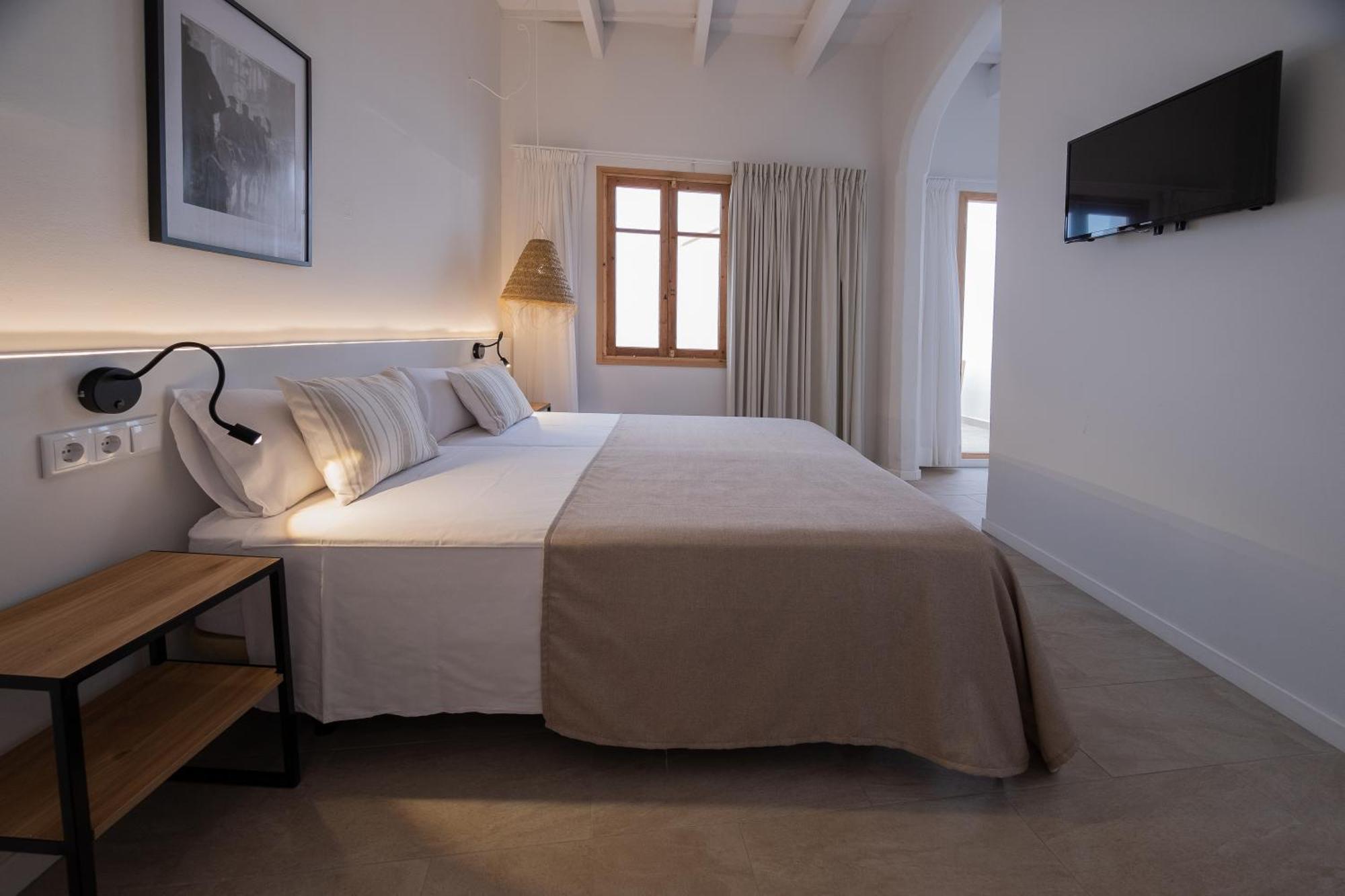 Tres Tocs Hotel Ciutadella  Exterior photo